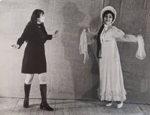 Eleonora Constantinov și Maria Bieshu la repetiția generală a operei „Eugene Onegin”, 1970
